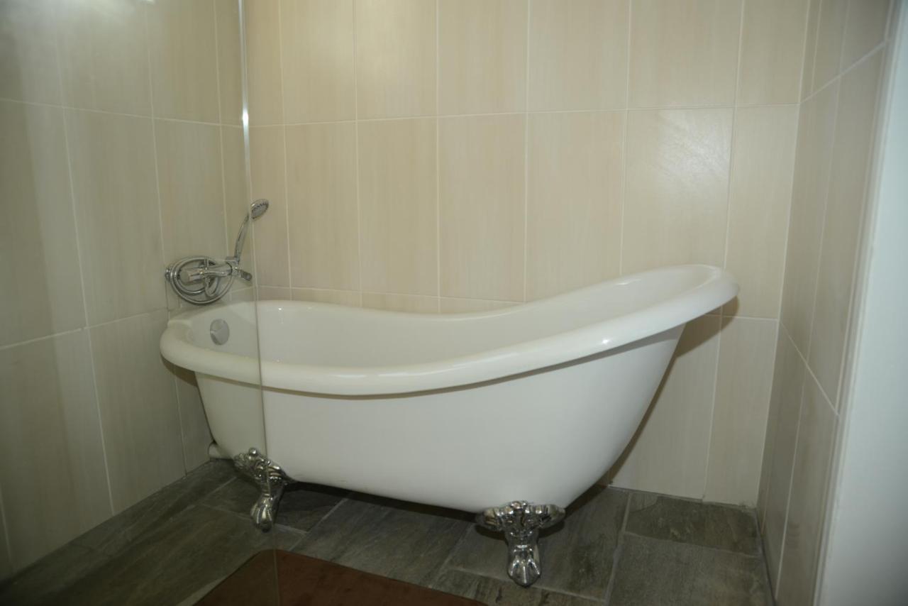 Skylight Lodge Harrismith Dış mekan fotoğraf